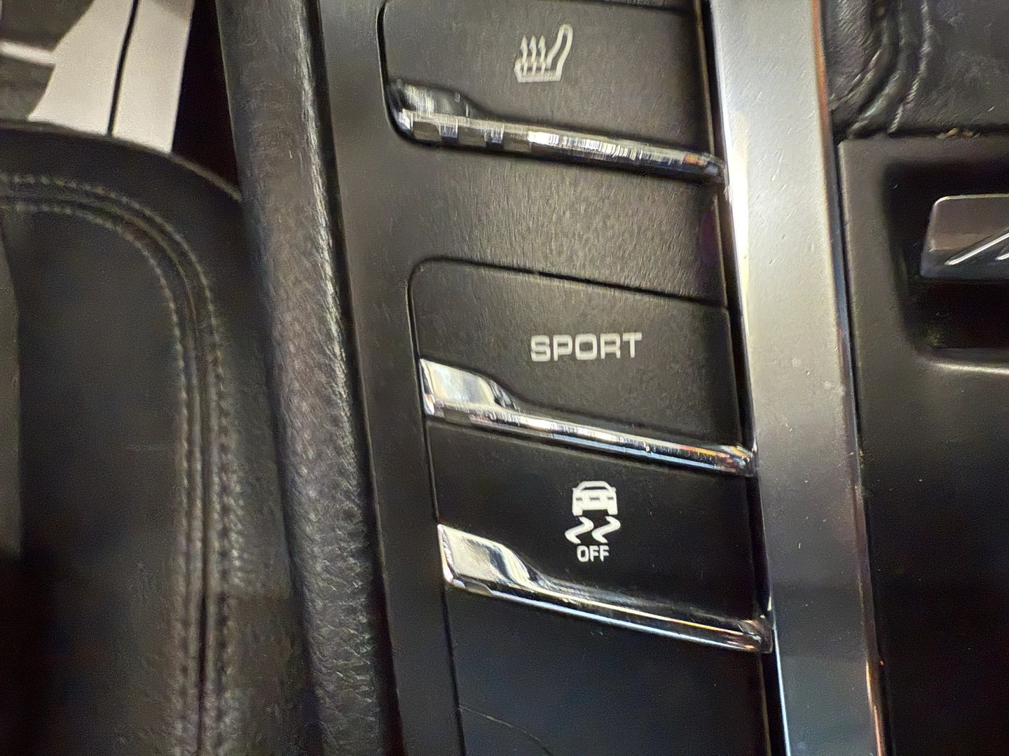 Used 2015 Porsche Macan S Sport Utility - White - 97,397 Miles