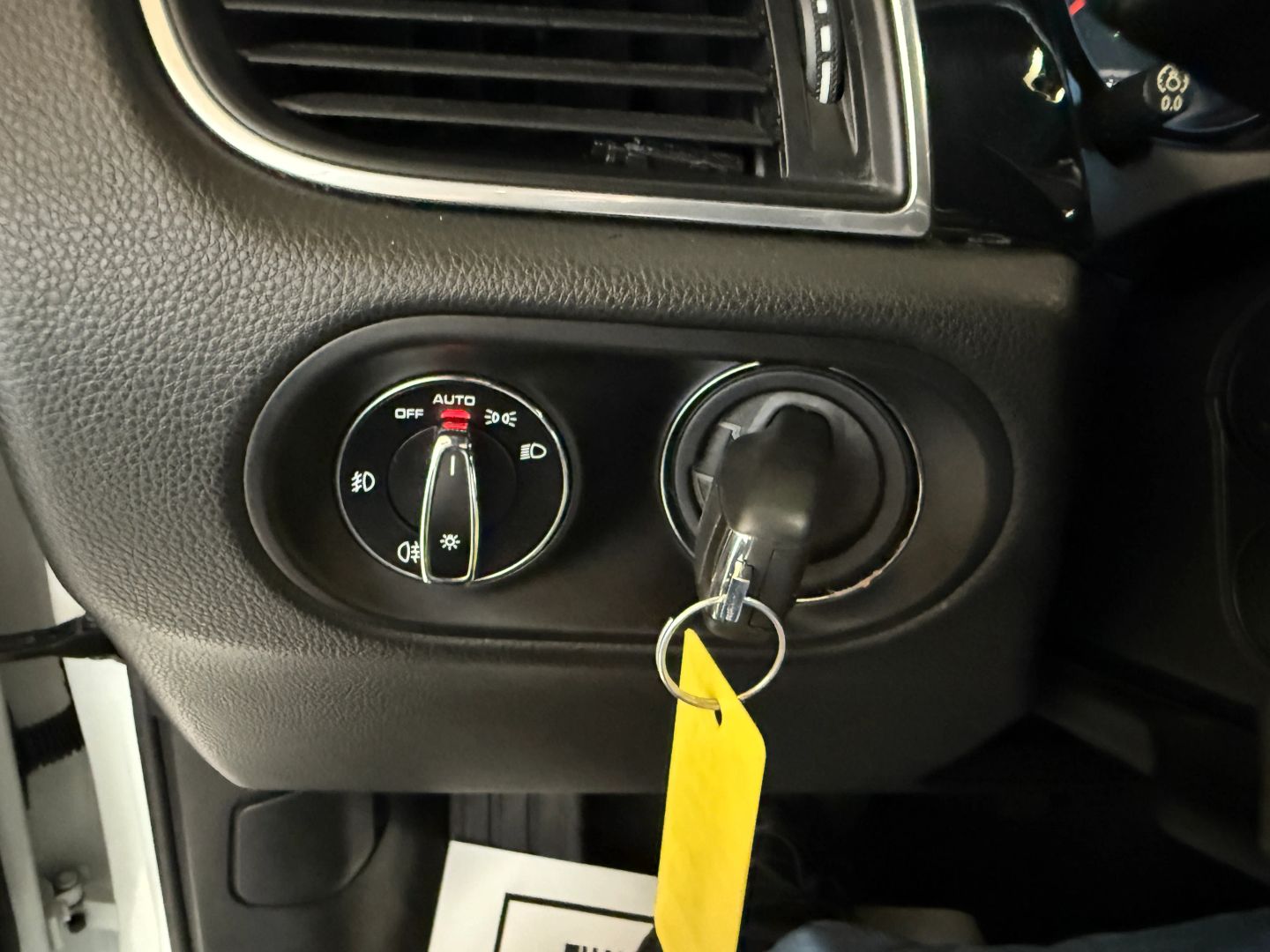 Used 2015 Porsche Macan S Sport Utility - White - 97,397 Miles