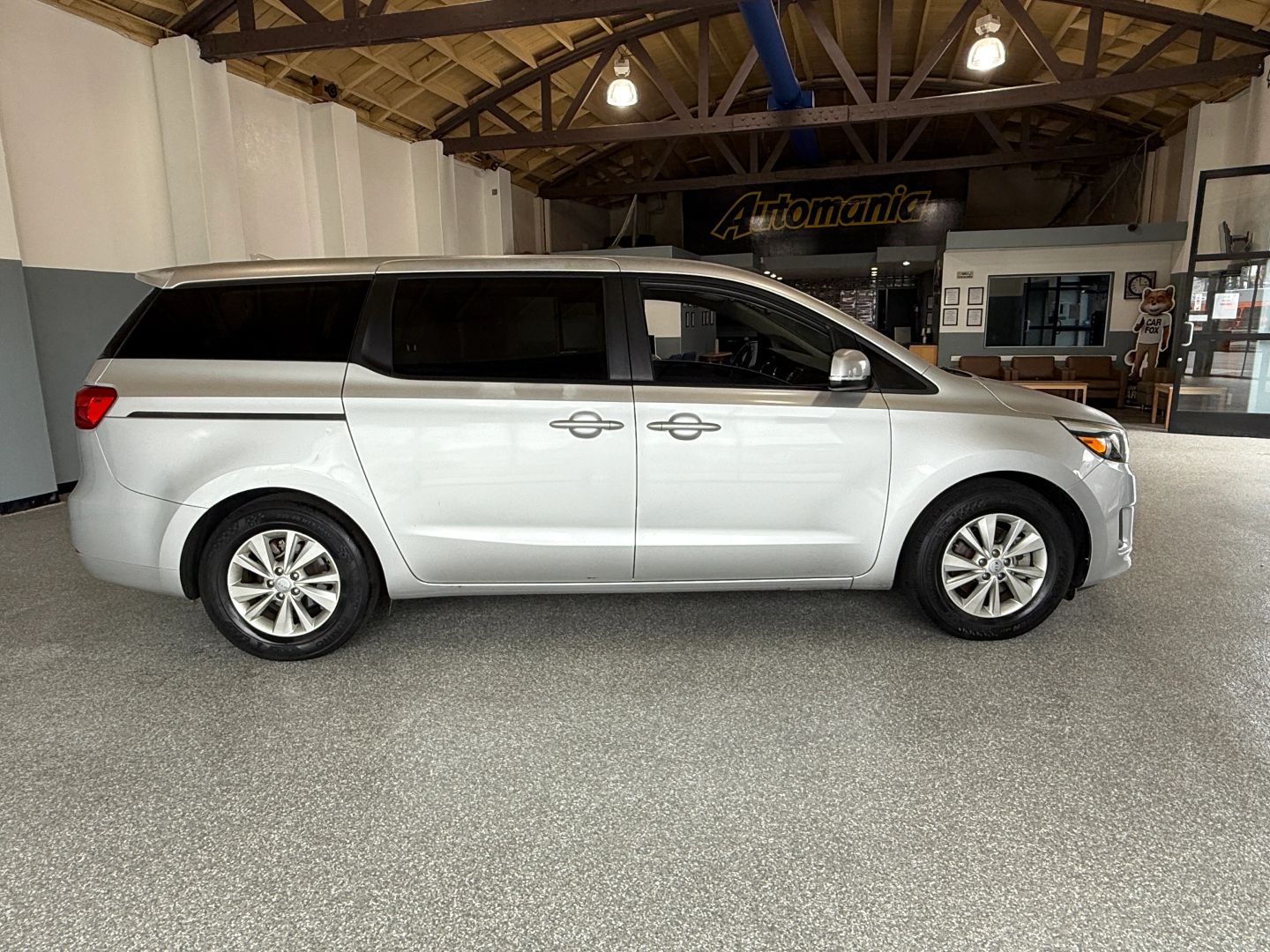 Used 2017 Kia Sedona LX Minivan - Silver - 93,234 Miles