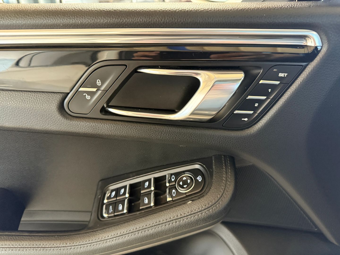 Used 2015 Porsche Macan S Sport Utility - White - 97,397 Miles