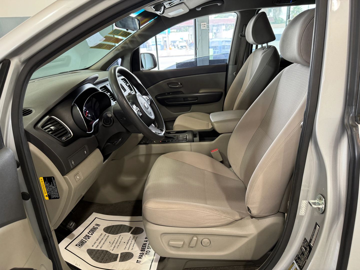 Used 2017 Kia Sedona LX Minivan - Silver - 93,234 Miles