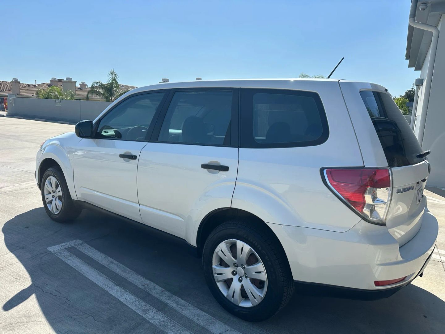 Used 2009 Subaru Forester X Sport Utility - White - 167,717 Miles