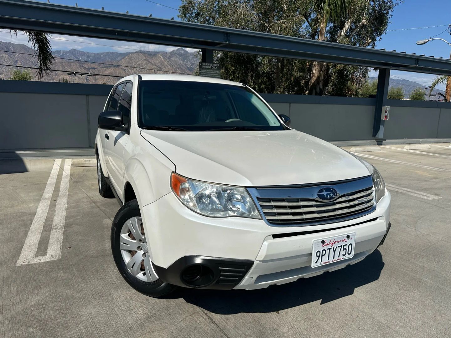 Used 2009 Subaru Forester X Sport Utility - White - 167,717 Miles