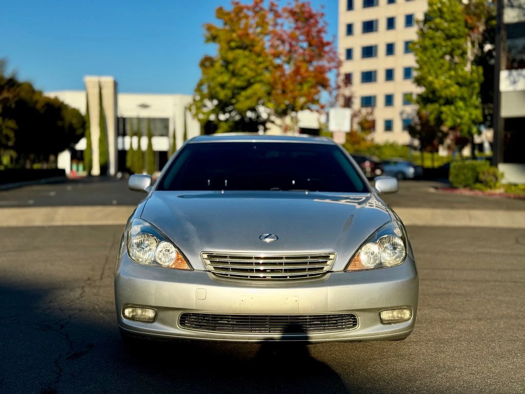 Used 2002 Lexus ES 300 Sedan - Silver - 200,868 Miles